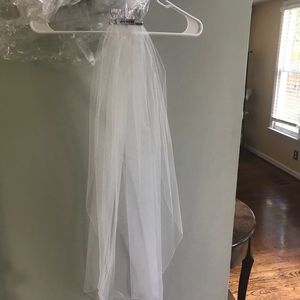 Jennifer Leigh Bridal Veil